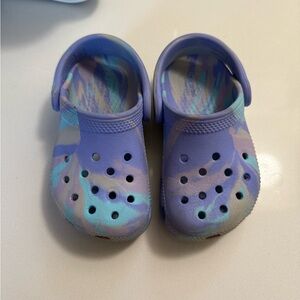 Toddler crocs size 8